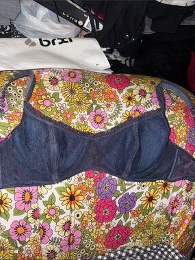 Jolie Intimates Dark Blue with Pink Stitches Bra!! (Vintage)
